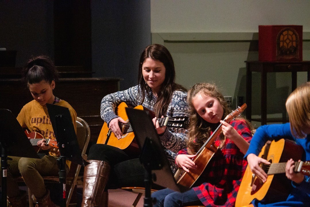 A music class taught through Cathedral Park Arts